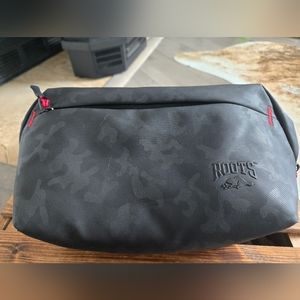 Roots Stealth Series Cross Body Camera Bag Camo